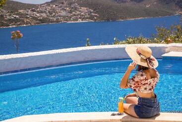 酒店 Kalkan Saray Suites   Adults Only