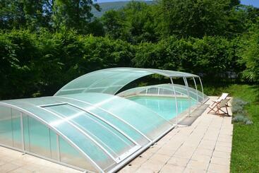 膳宿费 Les Ondines