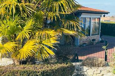 ベッドアンドブレックファースト La Ligonne