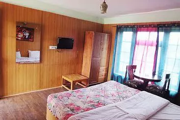 Hotel Beyond Stay   Kanika Himalayan View