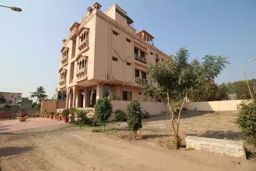 Hotel Paradise For You