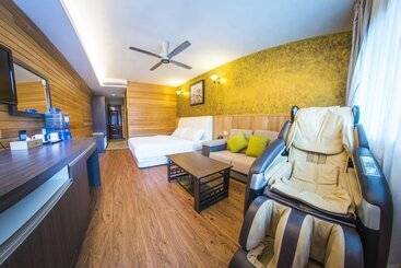 Summer Bay Resort Lang Tengah Island