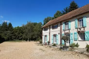 ベッドアンドブレックファースト Au Charme De L Eure