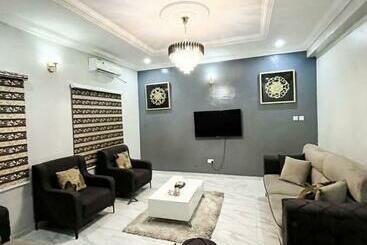 Pension Grays Suite Cozy Mini Flat By Jaynice Homes