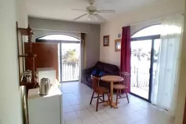 پانسیون Seafront Akwador