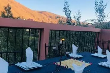 ベッドアンドブレックファースト Auberge De La Rivière Du Dadès