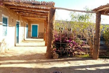 Bed and Breakfast Dar Oasis Moringa