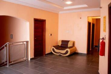 ホテル El King Home Lodge