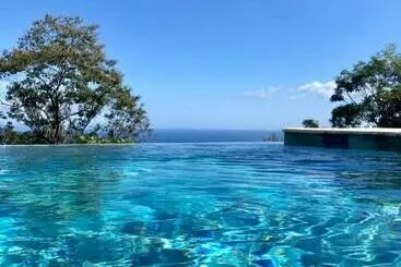 Aamiaismajoitus (B&B) Little Paradise