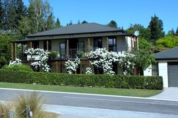 Bed and Breakfast Renmore House