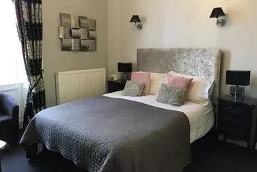 تختخواب و صبحانه Alba House