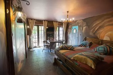 پانسیون Western City