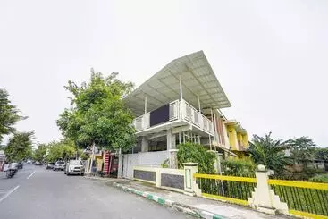 Hotel Spot On 92114 Homestay Riverside Duko