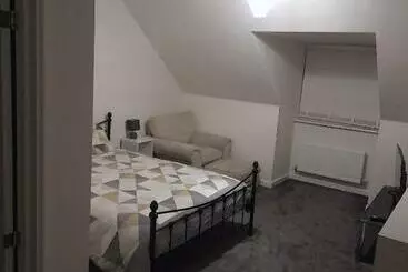 Pensão Spacious Ensuite King Room Private Neighbourhood Free Parking Space