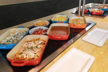 هتل Holiday Inn & Suites Plaza Mayor, An Ihg