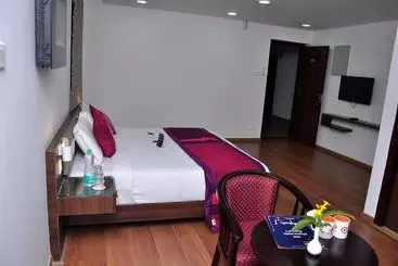 Hotel Oyo Premium Observatory Road