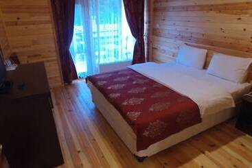 בית מלון כפרי Abant Kartal Yuvasi