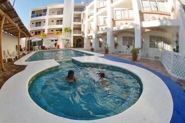 酒店 Club Nautico El Dorado