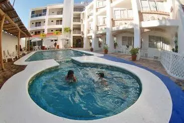 هتل Club Nautico El Dorado