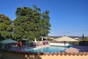 Le Mas Des Quintrands Manosque Motel De Charme