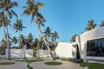 The Saravi Resort