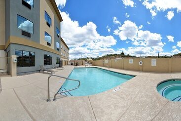 Otel Holiday Inn Express & Suites Globe, An Ihg