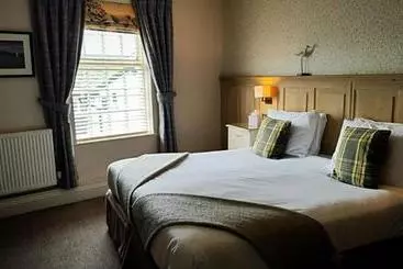 هتل Queens Head Inn & Restaurant