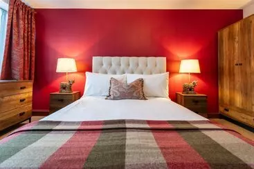 هتل The Bull On The Green