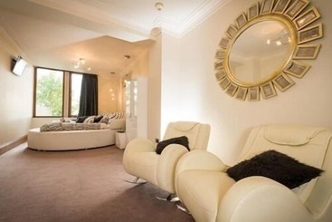 Hotel The Saddleworth