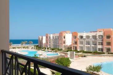 هتل آپارتمان Oyster Bay Beach Suites