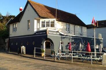 호텔 The Pilot Boat Inn, Isle Of Wight