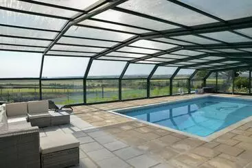 Kır Evi Tregaddra Farm B&b