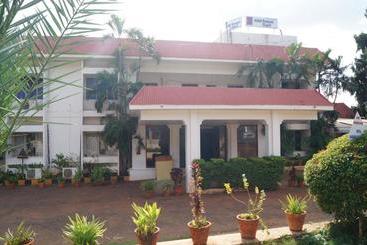 ホテル Badami Court