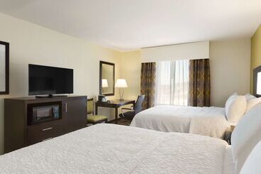 فندق Hampton Inn Fairmont