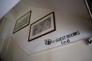 فندق Village House Coaching Inn