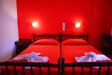 דירות לתיירים Voula Apartments