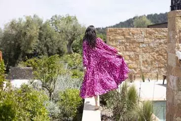 Hotelli Pnoes Luxury Suites