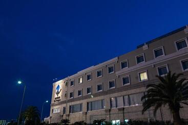 فندق Mystays Shin Urayasu Conference Center