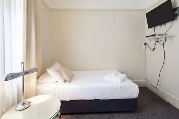 בית מלון כפרי Neutral Bay Lodge