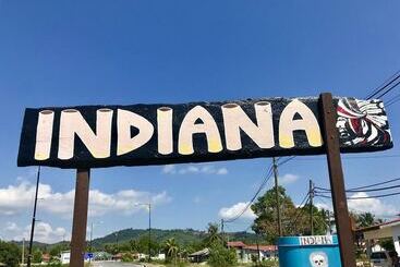 旅馆 Indiana Cafe And Beds