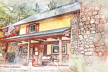 Alpen Way Chalet Mountain Lodge