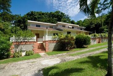 Kingsville Apartments