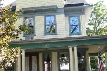 Loralei Bed And Breakfast
