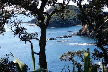민박 The Lighthouse Lookout