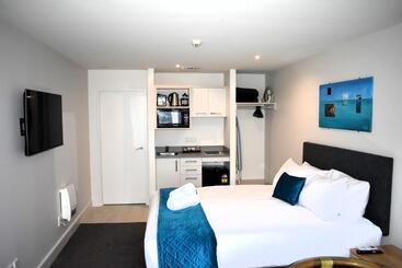 公寓式酒店  6 On Adams