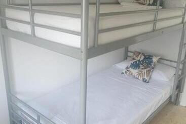 דירות לתיירים Family Pool & Beach