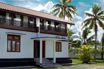 فندق Acquabey Surf Villa