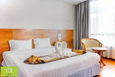 Cbd Hotel Suratthani