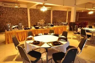 בית מלון כפרי Piyaporn Hill Paradise