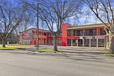 فندق Econo Lodge East Adelaide